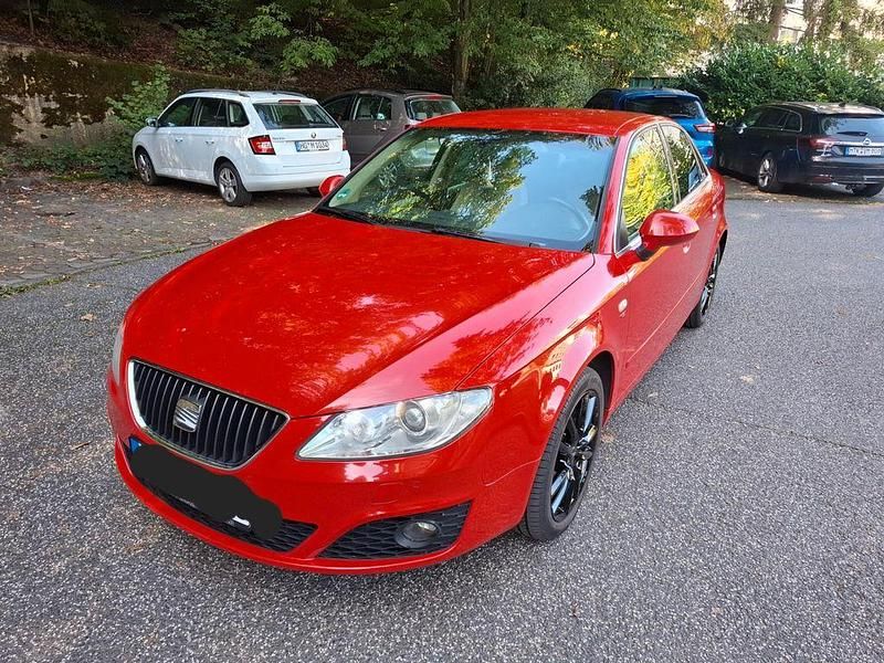 Rot Gebraucht 2010 Seat Exeo Style Limousine | 3.999 € (Fairer Preis) - Bild 1/4