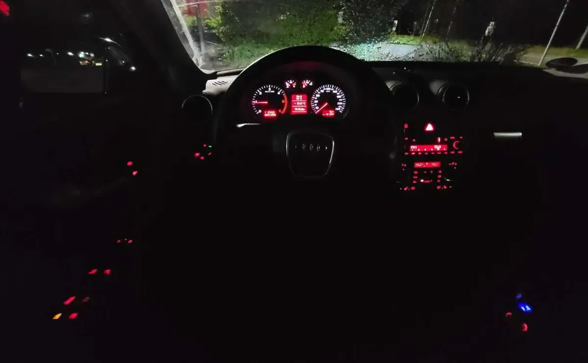 Gebraucht Audi A3 Attraction 105 PS (77 kW) 2004 Schwarz Kleinwagen