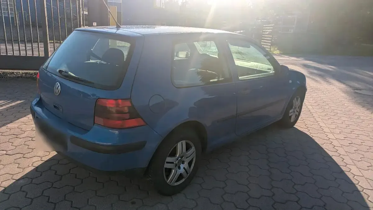 Gebraucht VW Golf IV 75 PS (55 kW) 2001 Blau Limousine
