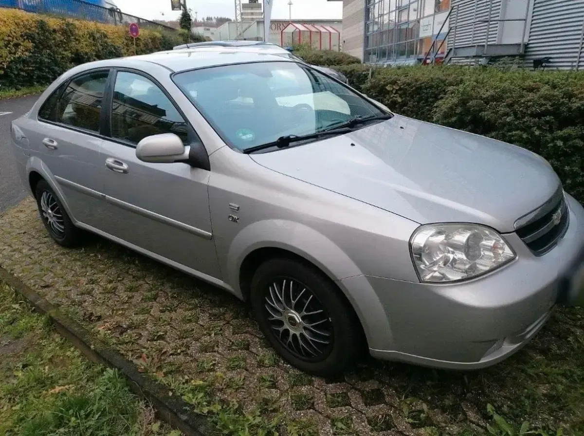 Gebraucht Chevrolet Nubira 122 PS (89 kW) 2005 Silber Limousine