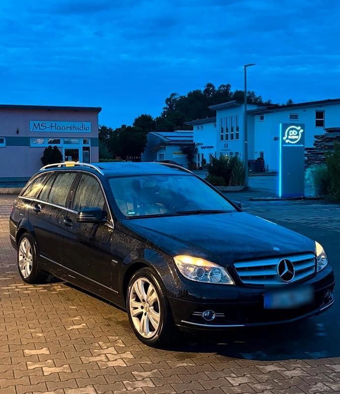Schwarz Gebraucht 2010 Mercedes C180 Avantgarde Kombi | 6.800 € (Guter Preis) - Bild 1/4