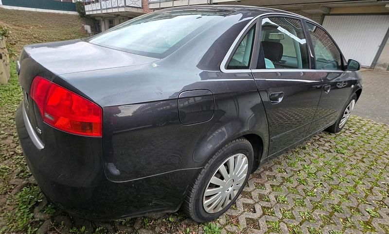 Gebraucht Audi A4 102 PS (75 kW) 2008 Grau Limousine