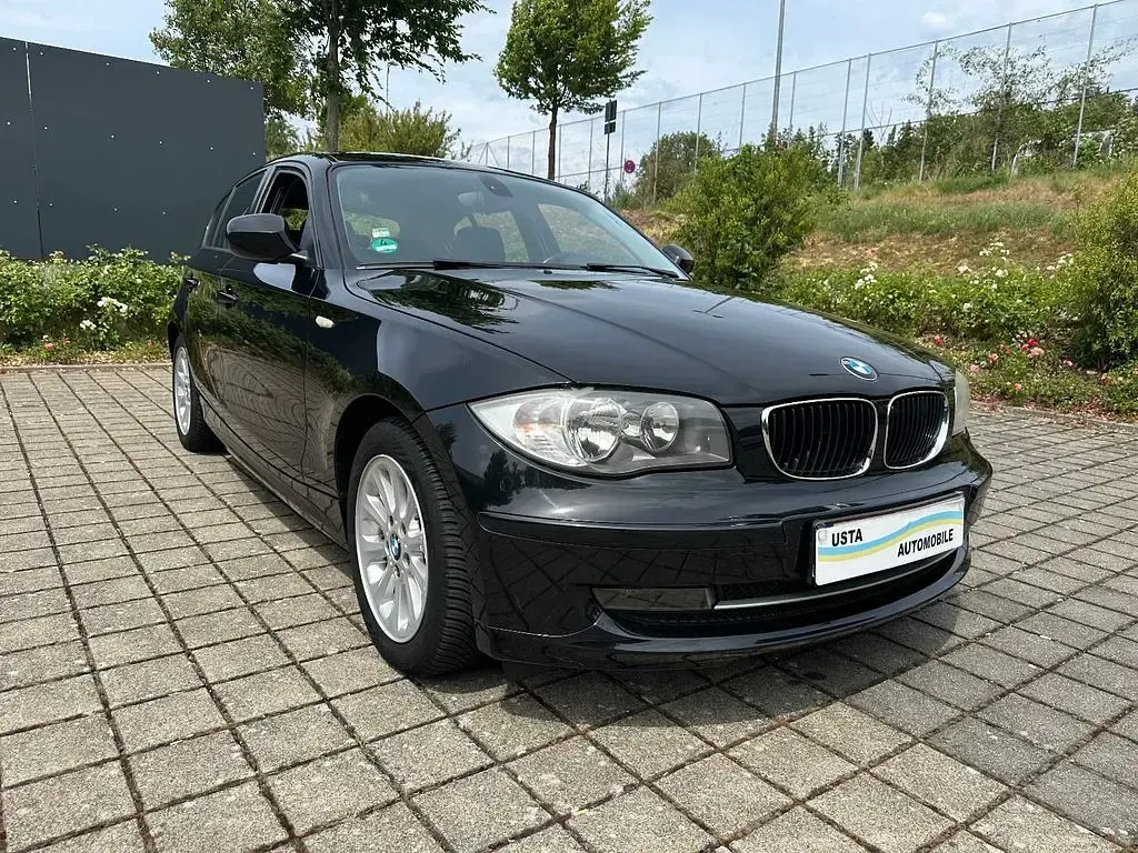 Gebraucht BMW 120 170 PS (125 kW) 2011 Schwarz Kleinwagen