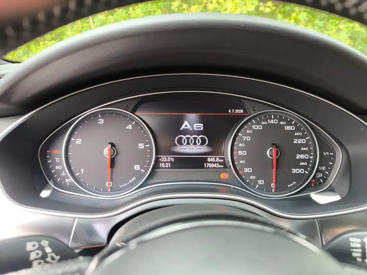 Gebraucht Audi A6 Sport 245 PS (180 kW) 2014 Schwarz Kombi