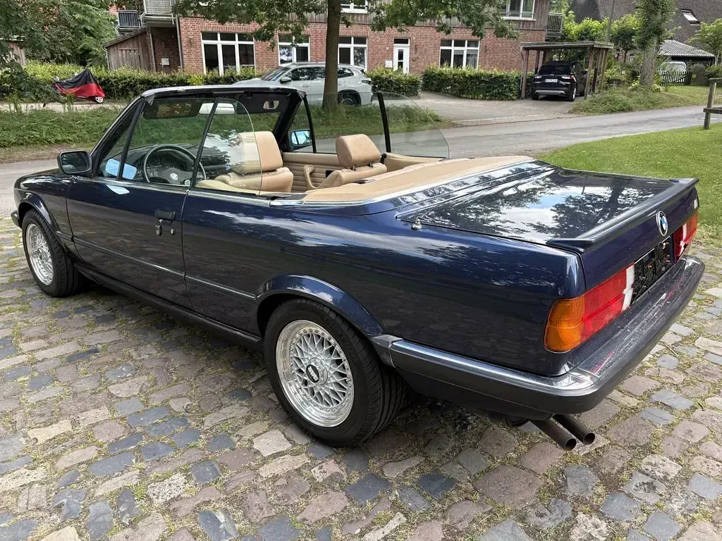 Gebraucht BMW 320 Cabriolet Performance 129 PS (94 kW) 1988 Royalblau metallic Cabrio
