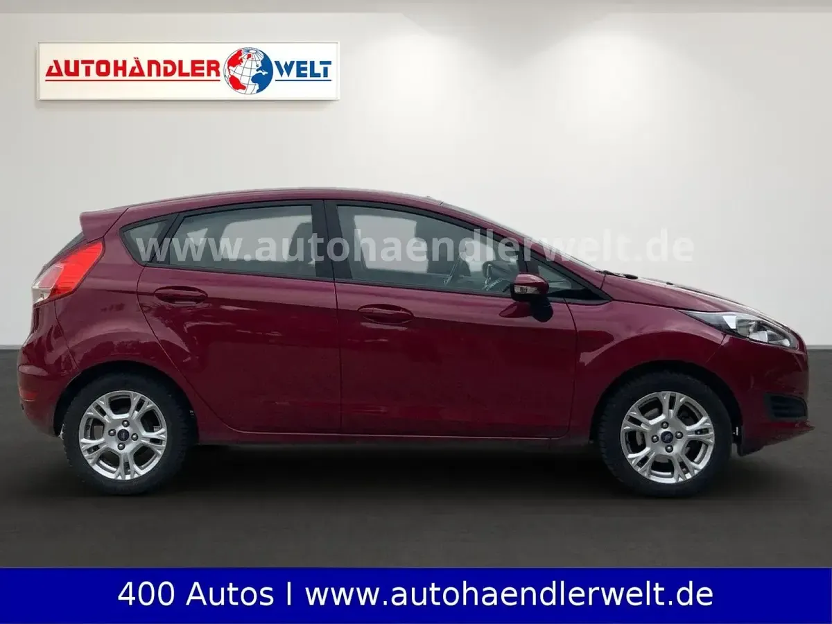 Gebraucht Ford Fiesta Titanium 101 PS (74 kW) 2013 Rot Kleinwagen