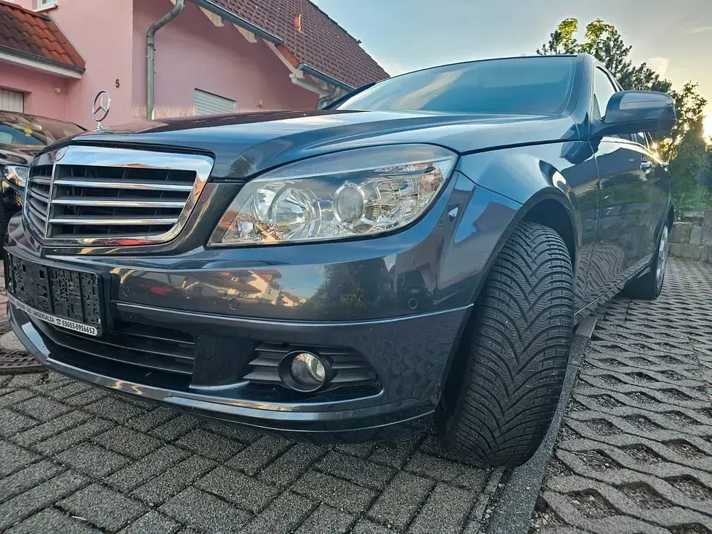 Usata Mercedes C220 170 CV (125 kW) 2007 Grigio Berlina