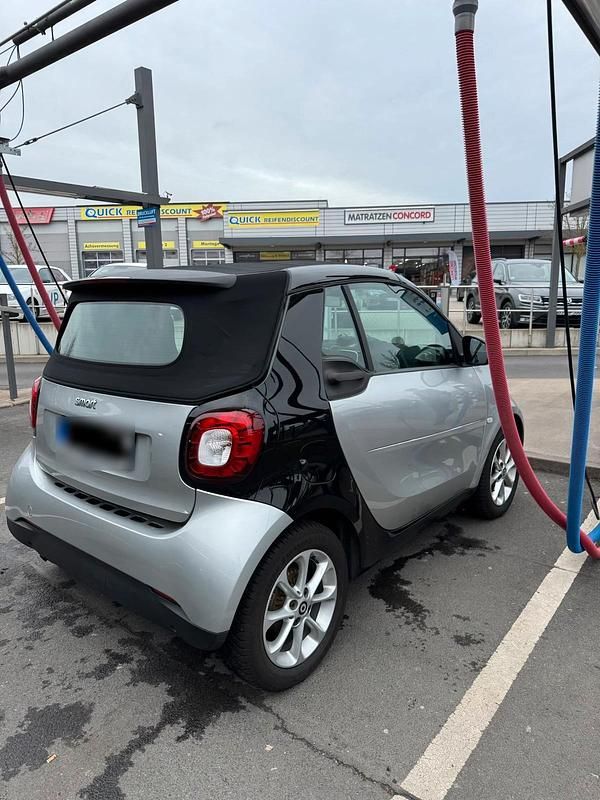 Gebraucht Smart ForTwo Cabrio Passion 71 PS (52 kW) 2017 Silber Cabrio