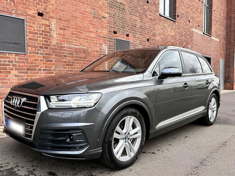 Gebraucht Audi Q7 S-Line 272 PS (200 kW) 2015 Grau SUV