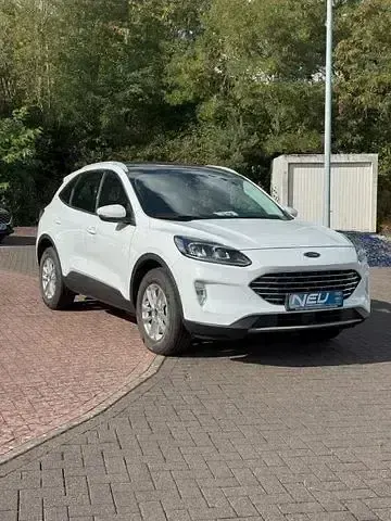 Gebraucht Ford Kuga Titanium 152 PS (111 kW) 2024 Weiß SUV