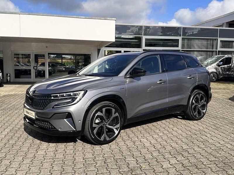 Grau Gebraucht 2024 Renault Austral Iconic Esprit Alpine SUV | 35.940 € (Teuer) - Bild 1/3