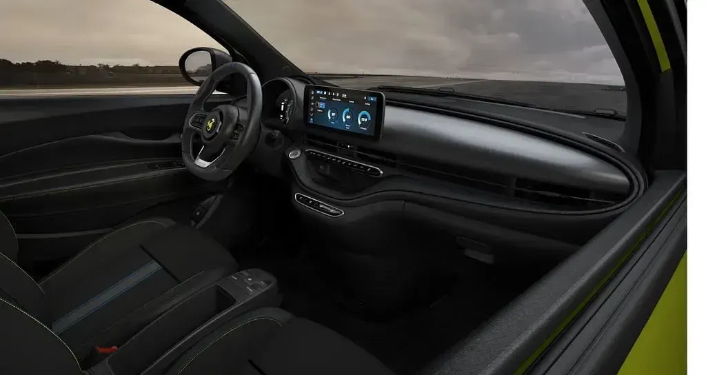 Neu Abarth 500e Basis 114 kW (155 PS) 2026 Grün Kleinwagen