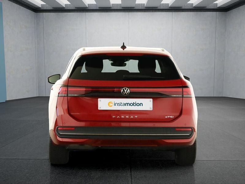 Gebraucht VW Passat 150 PS (110 kW) 2024 Rot Kombi