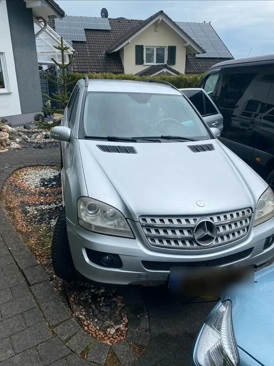 Gebraucht Mercedes ML320 290 PS (213 kW) 2008 Silber SUV