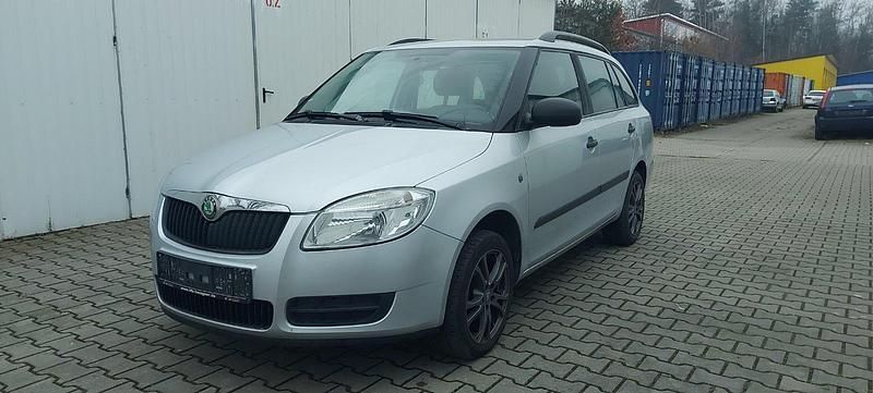 Gebraucht Skoda Fabia 86 PS (63 kW) 2010 Grau Kleinwagen