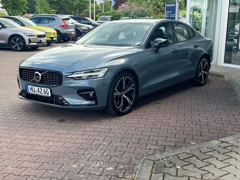 Gebraucht Volvo S60 Ultimate 250 PS (183 kW) 2025 Thunder grey Limousine