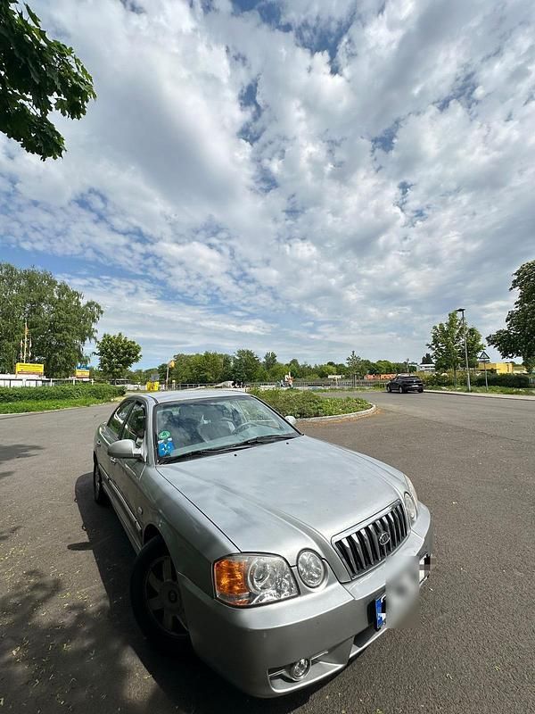 Silber Gebraucht 2003 Kia Magentis 2 Limousine | 1.499 € - Bild 1/4