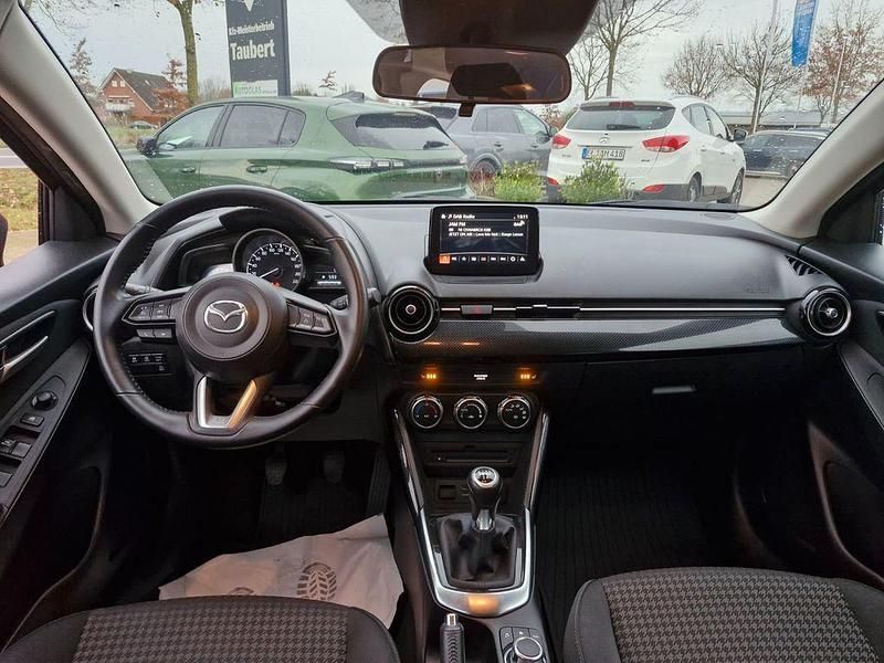 Gebraucht Mazda 2 Kizoku 90 PS (66 kW) 2019 Rot Limousine