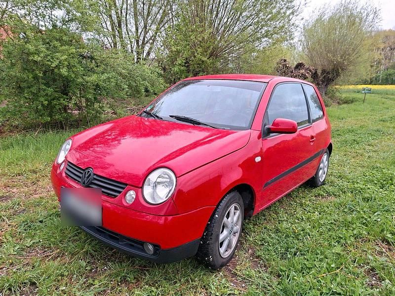 Second-hand VW Lupo 60 CP (44 kW) 2004 Roșu Hatchback