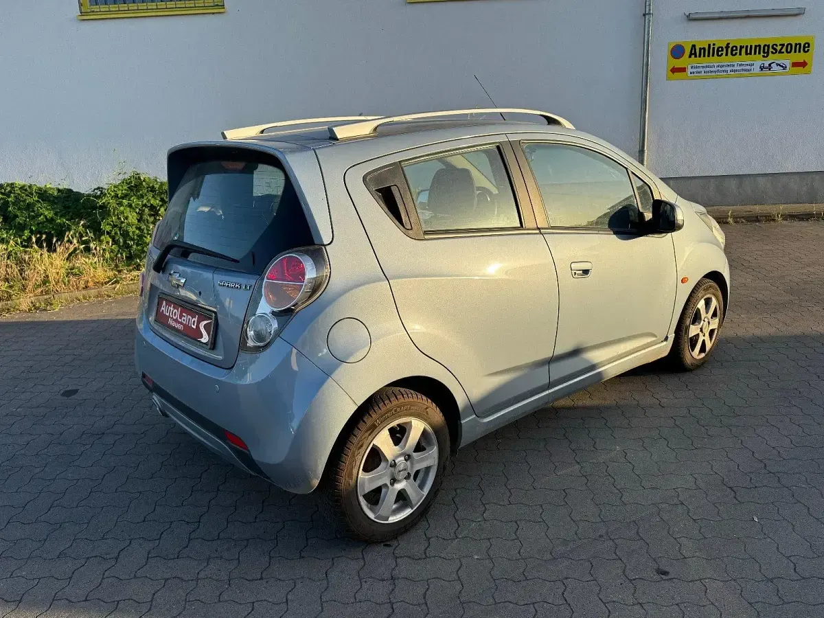 Gebraucht Chevrolet Spark 82 PS (60 kW) 2011 Blau Kleinwagen