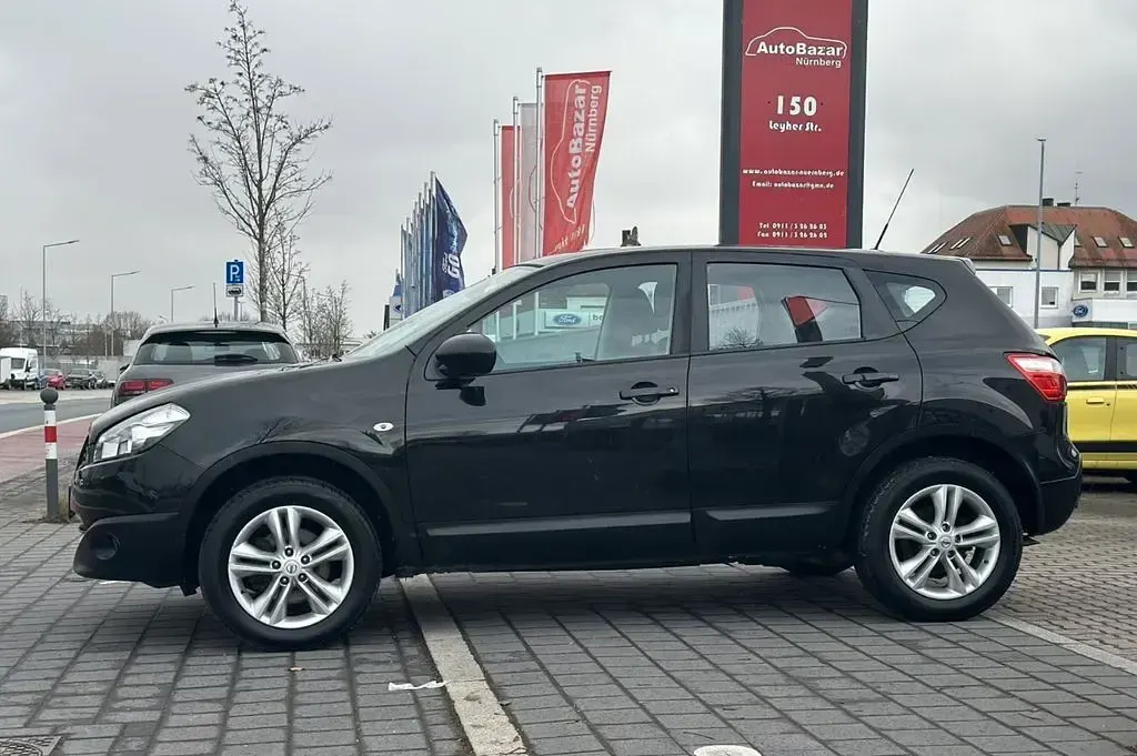 Gebraucht Nissan Qashqai Acenta 131 PS (96 kW) 2013 Schwarz SUV
