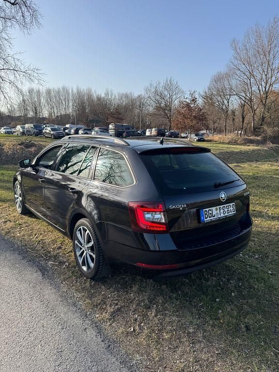 Gebraucht Skoda Octavia Ambition 150 PS (110 kW) 2017 Schwarz Kombi
