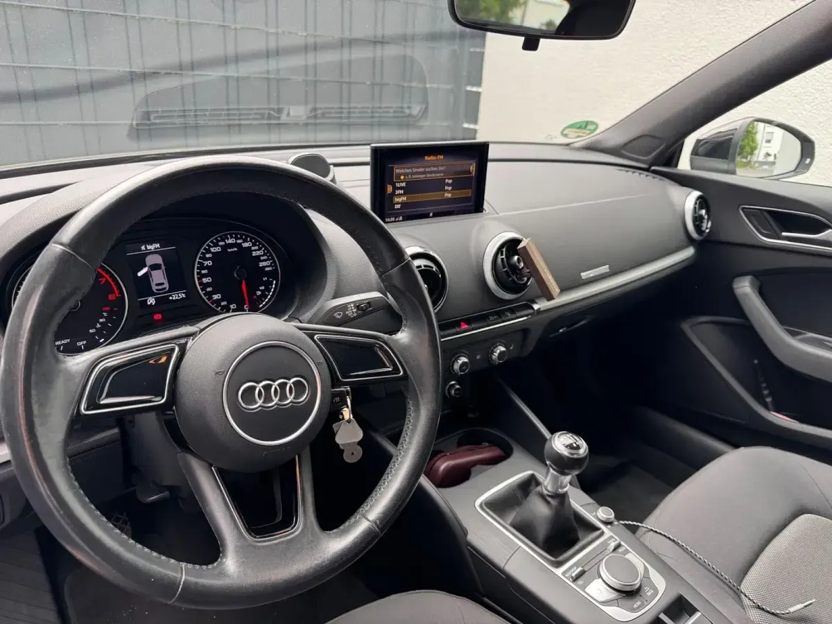 Gebraucht Audi A3 Cabriolet 116 PS (85 kW) 2017 Schwarz Cabrio