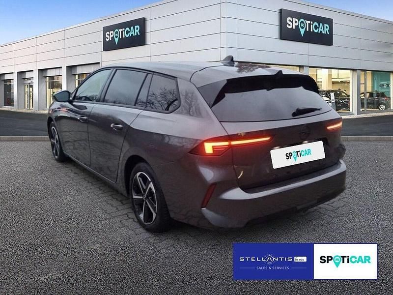 Gebraucht Opel Astra 131 PS (96 kW) 2024 Grau Limousine