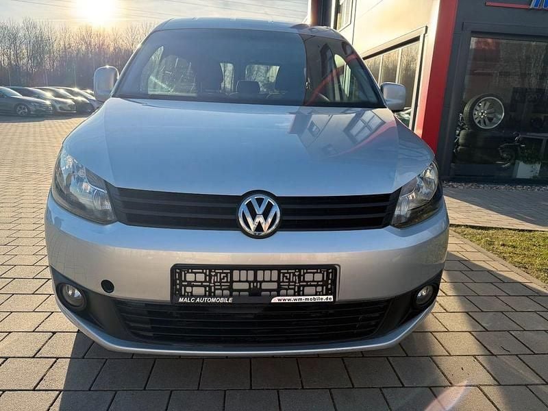 Gebraucht VW Caddy Trendline 102 PS (75 kW) 2011 Silber Van / Kleinbus
