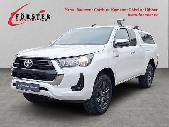 Schneeweiß Gebraucht 2021 Toyota HiLux Comfort Abholung | 38.490 € (Teuer) - Bild 1/4