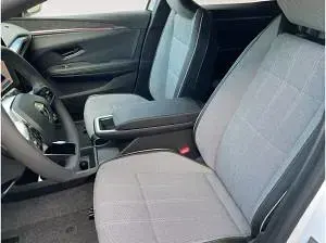Neu Renault Megane E-Tech Techno 160 kW (218 PS) 2026 Grau (dolomit grau) Limousine