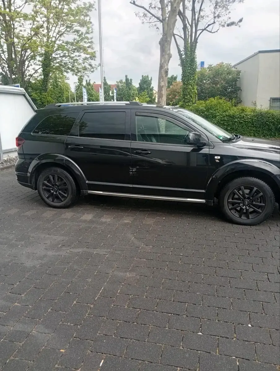 Gebraucht Fiat Freemont 170 PS (125 kW) 2014 Schwarz SUV