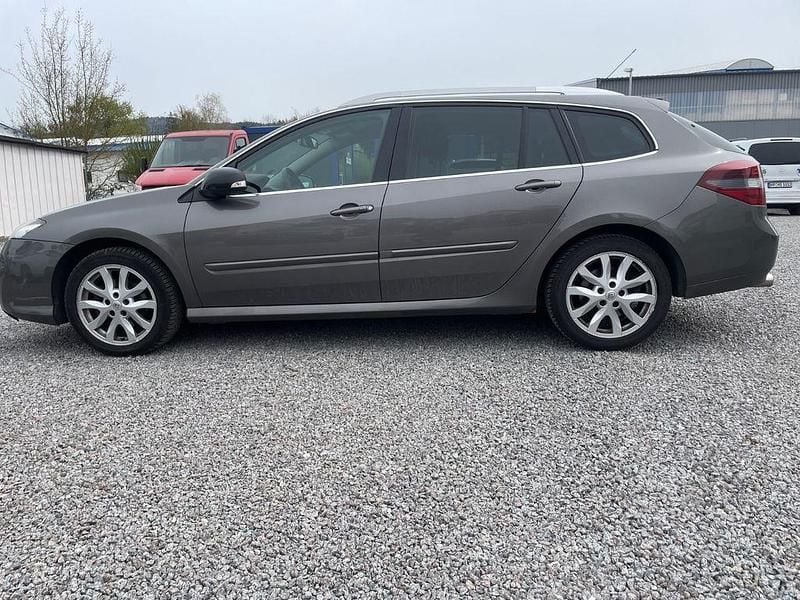 Gebraucht Renault Laguna III Dynamique 150 PS (110 kW) 2010 Grau Limousine