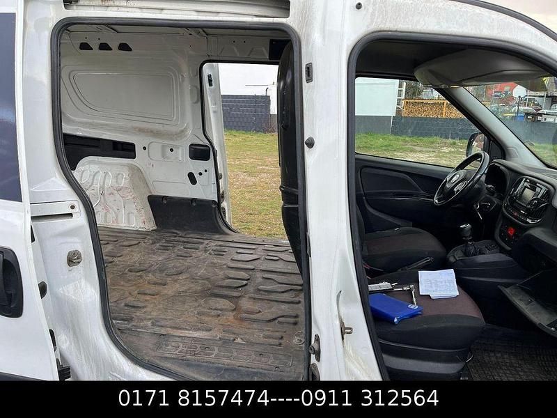 Gebraucht Fiat Doblò 101 PS (74 kW) 2015 Weiß Van / Kleinbus
