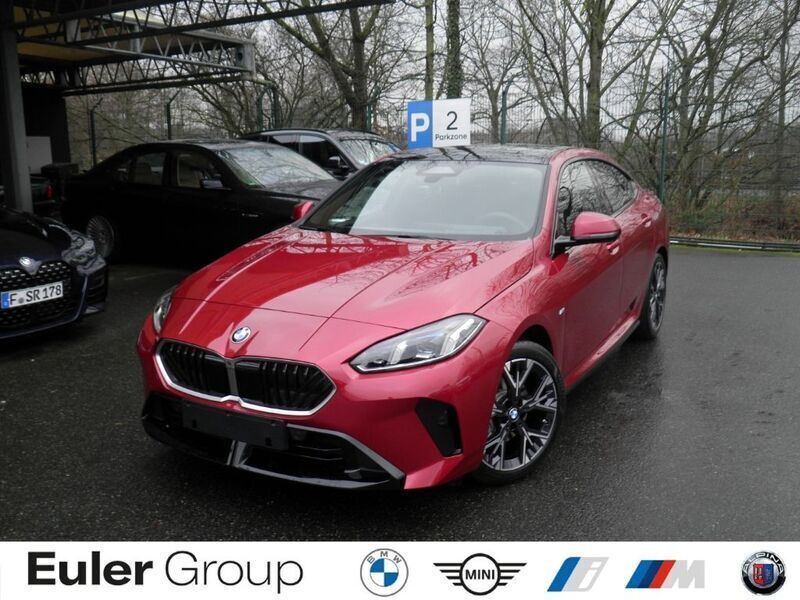 Fire red metallic Gebraucht 2025 BMW 220 Performance Coupé | 36.850 € (Fairer Preis) - Bild 1/4