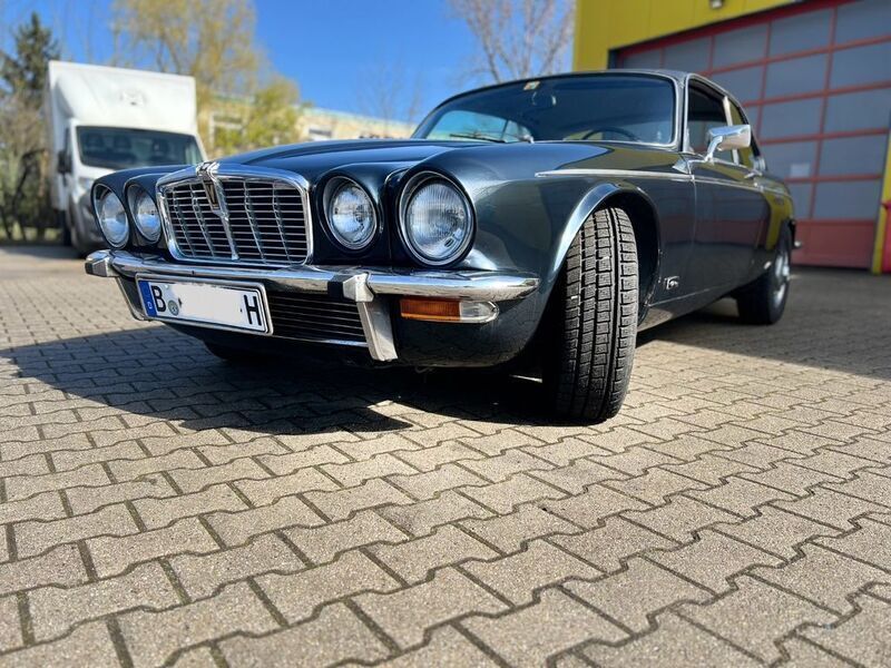 Gebraucht Jaguar XJ12 287 PS (211 kW) 1976 Blau Limousine