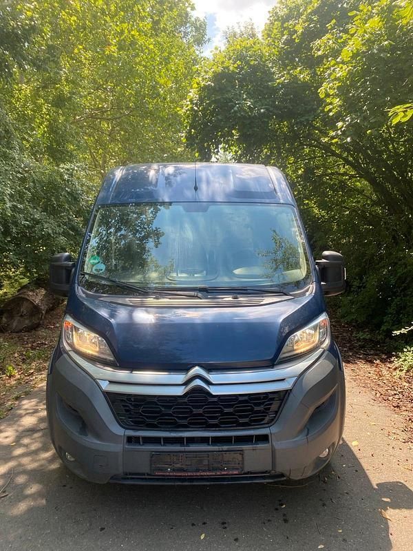 Blau Gebraucht 2017 Citroën Jumper Van / Kleinbus | 7.500 € - Bild 1/4