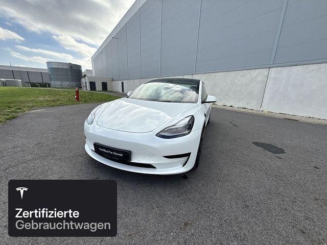 Weiß Gebraucht 2021 Tesla Model 3 RWD Limousine | 24.400 € (Fairer Preis) - Bild 1/4