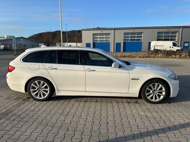 Gebraucht BMW 530 245 PS (180 kW) 2011 Weiß Kombi
