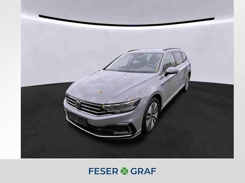 Mondsteingrau Gebraucht 2022 VW Passat GTE Kombi | 19.940 € (Guter Preis) - Bild 1/4