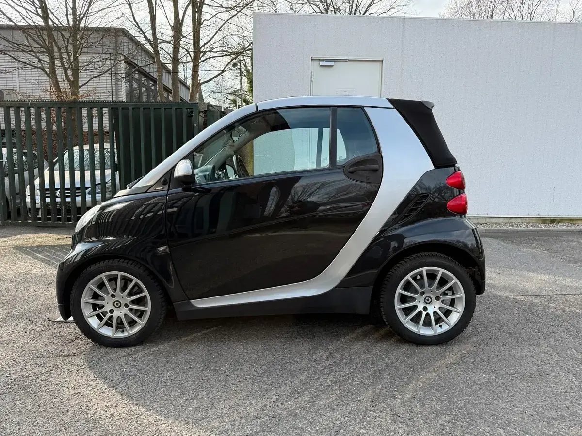 Gebraucht Smart ForTwo Cabrio 71 PS (52 kW) 2009 Schwarz Cabrio