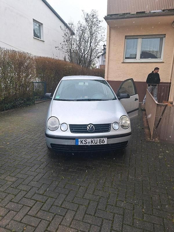 Gebraucht VW Polo 75 PS (55 kW) 2004 Silber Kleinwagen