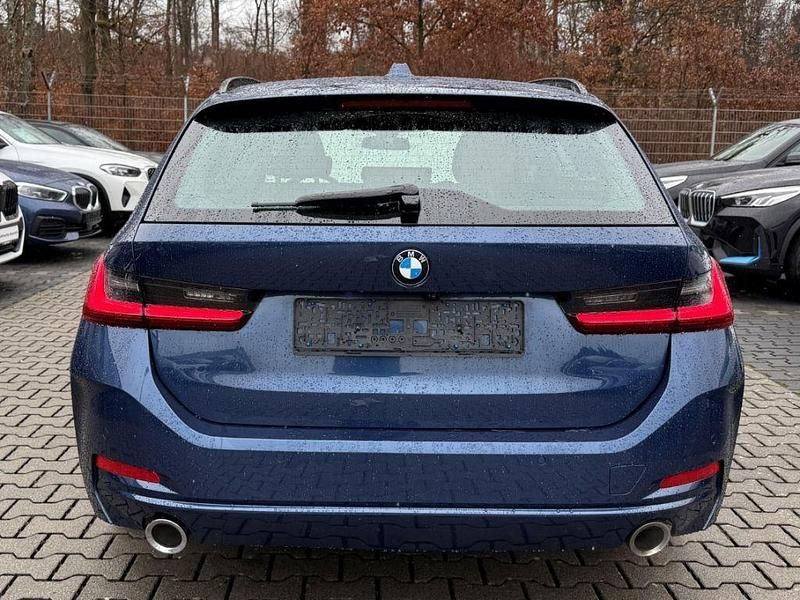 Gebraucht BMW 320 Sport Line 184 PS (135 kW) 2022 Blau Kombi