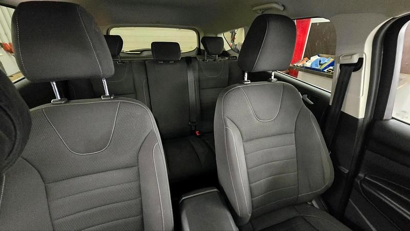 Gebraucht Ford Kuga 150 PS (110 kW) 2016 Grau SUV