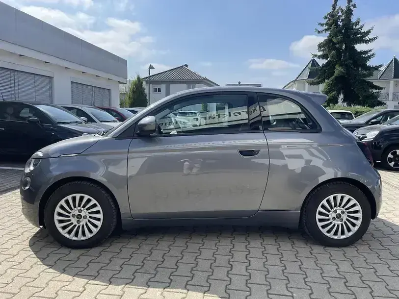 Second-hand Fiat 500e Icon 81 kW (111 CP) 2023 Gri Berlinǎ