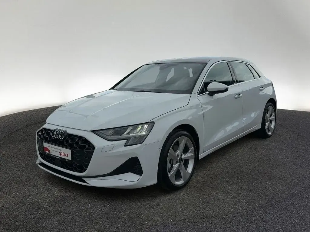Second-hand Audi A3 Advanced 116 CP (85 kW) 2025 Alb Berlinǎ