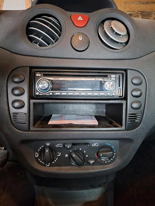 Gebraucht Citroën C2 60 PS (44 kW) 2005 Grau Kleinwagen