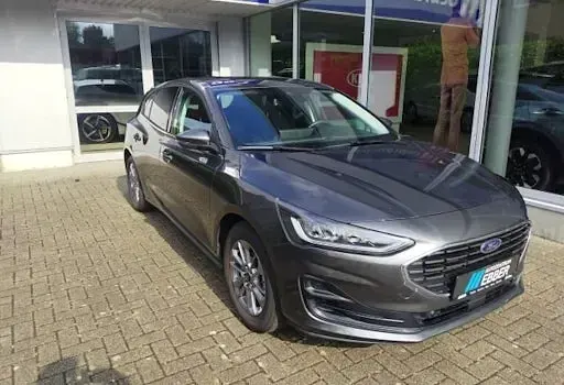 Gebraucht Ford Focus Titanium 125 PS (91 kW) 2023 Grau Limousine