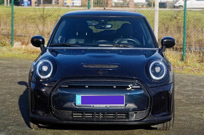 Gebraucht Mini Cooper SE 135 kW (184 PS) 2021 Schwarz Kleinwagen