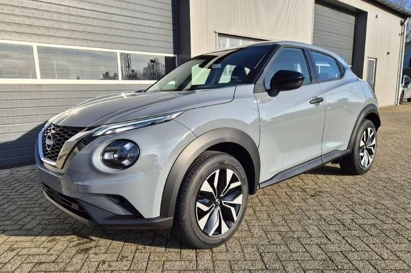 Neu Nissan Juke Acenta 114 PS (83 kW) 2026 Grau SUV